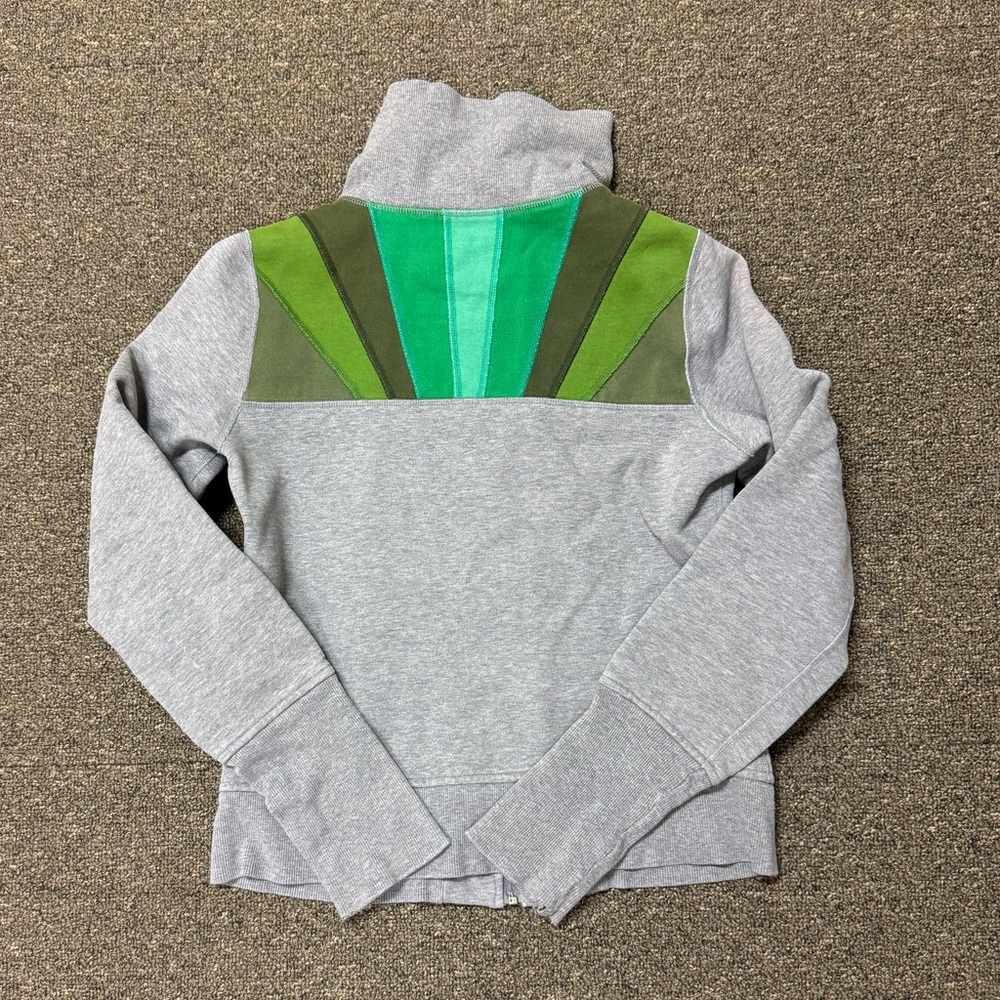 Lululemon gray and green design zip up